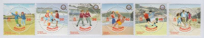 Francobolli Alderney Anno 2004 Centenario della FIFA Il gioco del calcio ad Alderney