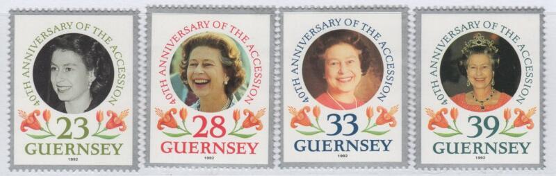 Francobolli Guernsey Anno 1992 Quarantesimo anniversario dell'ascesa al trono della Regina Elisabetta II